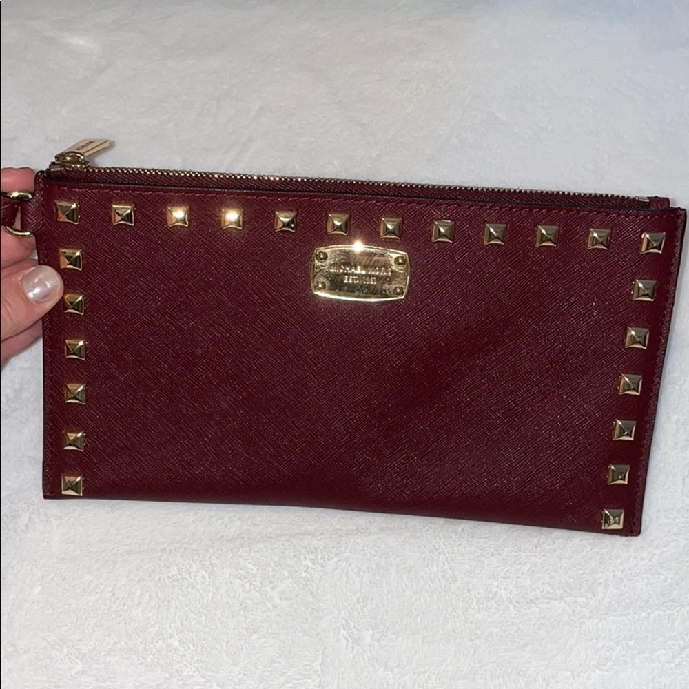 MK envelope wristlet
